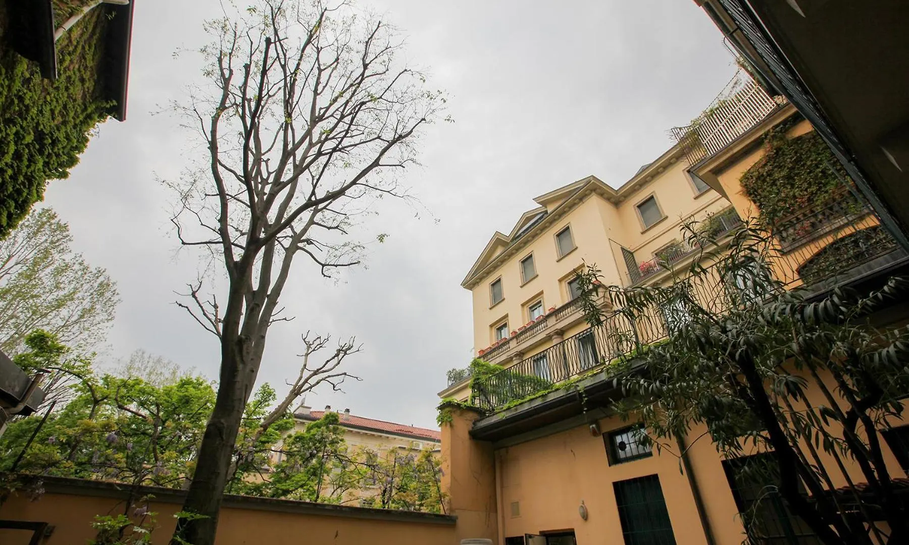 Apartment Romantic Spiga Suite Mailand